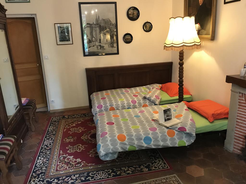 Residence La Beauceronne Ouarville Екстериор снимка
