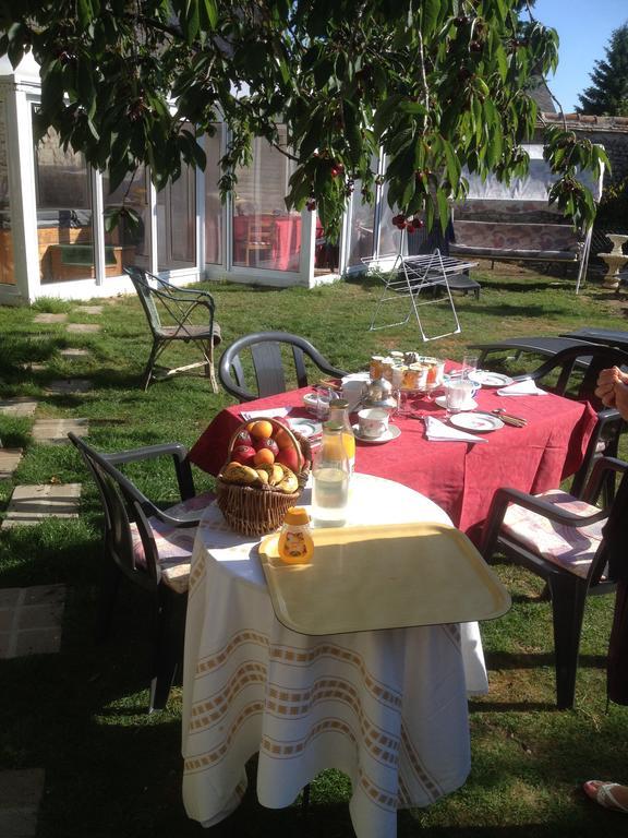 Residence La Beauceronne Ouarville Екстериор снимка